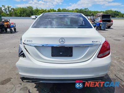 Zdjęcie 6 z 12 samochodu: 2017 MERCEDES-BENZ C 300 4MATIC VIN:55SWF4KB6HU192616 - miniatura
