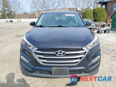 Piąte zdjęcie samochodu w środku: 2017 HYUNDAI TUCSON SE VIN:KM8J3CA45HU546551 - miniatura