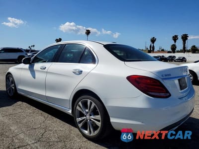 Drugie zdjęcie samochodu z przodu: 2017 MERCEDES-BENZ C 300 VIN:55SWF4JB2HU198902 - miniatura