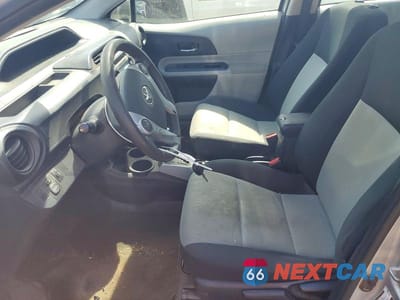 Zdjęcie 7 z 12 samochodu: 2013 TOYOTA PRIUS C TWO VIN:JTDKDTB31D1550524 - miniatura