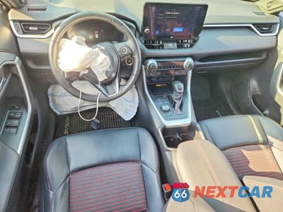 Zdjęcie 8 z 13 samochodu: 2023 TOYOTA RAV4 PRIME XSE VIN:JTMEB3FV1PD140209 - miniatura