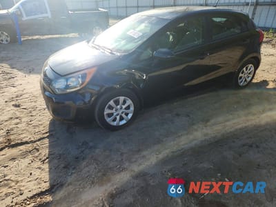 2015 KIA RIO 5-DOOR LX KNADM5A38F6515486 - główne zdjęcie licytacji z USA - miniatura
