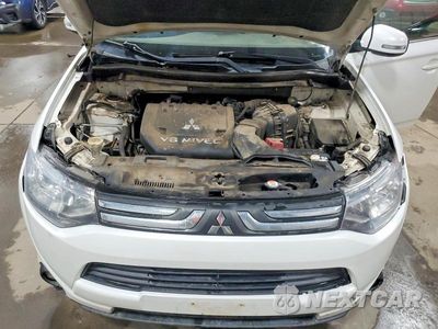 Zdjęcie 12 z 13 samochodu: 2014 MITSUBISHI OUTLANDER GT VIN:JA4JZ4AX2EZ014346 - miniatura