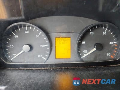 Zdjęcie 9 z 13 samochodu: 2012 MERCEDES-BENZ SPRINTER 2500 VIN:WD3PE8CB5C5709732 - miniatura