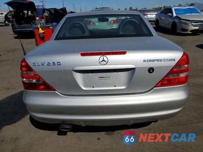 Zdjęcie 6 z 12 samochodu: 1999 MERCEDES-BENZ SLK 230 KOMPRESSOR VIN:WDBKK47FXXF088789 - miniatura