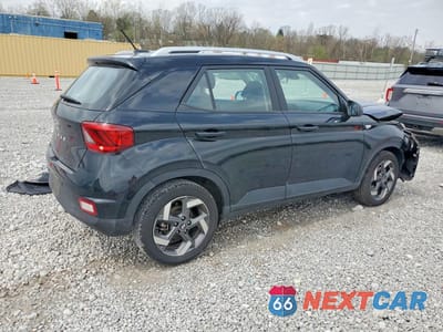 Trzecie zdjęcie samochodu z tyłu: 2024 HYUNDAI VENUE SEL VIN:KMHRC8A38RU331089 - miniatura
