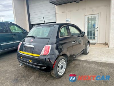 Czwarte zdjęcie samochodu z boku: 2015 FIAT 500 POP VIN:3C3CFFAR3FT750133 - miniatura