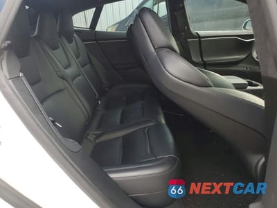Zdjęcie 10 z 12 samochodu: 2019 TESLA MODEL S VIN:5YJSA1E46KF337297 - miniatura