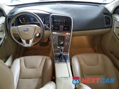 Zdjęcie 8 z 11 samochodu: 2016 VOLVO XC60 T6 PREMIER VIN:YV449MDK7G2811154 - miniatura