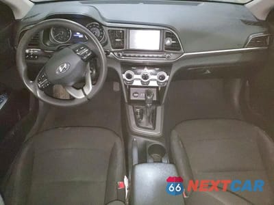 Zdjęcie 8 z 11 samochodu: 2019 HYUNDAI ELANTRA SEL VIN:5NPD84LF8KH462040 - miniatura