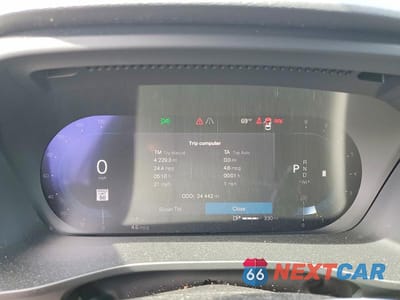 Zdjęcie 9 z 13 samochodu: 2023 VOLVO XC40 CORE VIN:YV4L12UV2P2109728 - miniatura