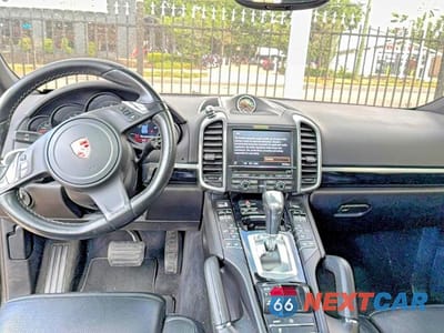 Zdjęcie 9 z 10 samochodu: 2014 PORSCHE CAYENNE VIN:WP1AA2A25ELA95222 - miniatura