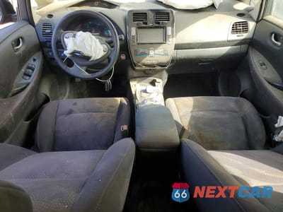 Zdjęcie 8 z 14 samochodu: 2016 NISSAN LEAF SV VIN:1N4BZ0CP0GC305178 - miniatura