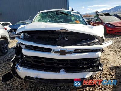 Piąte zdjęcie samochodu w środku: 2026 CHEVROLET SILVERADO K1500 RST VIN:1GCUKEED7TZ134783 - miniatura