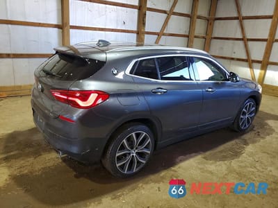 Trzecie zdjęcie samochodu z tyłu: 2019 BMW X2 XDRIVE28I VIN:WBXYJ5C5XKEF83029 - miniatura