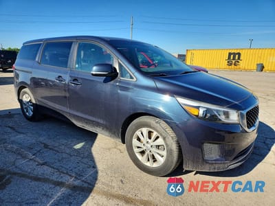 Czwarte zdjęcie samochodu z boku: 2017 KIA SEDONA LX VIN:KNDMB5C12H6233884 - miniatura