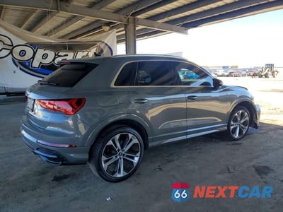 Trzecie zdjęcie samochodu z tyłu: 2020 AUDI Q3 PREMIUM PLUS S-LINE VIN:WA1EECF33L1022545 - miniatura