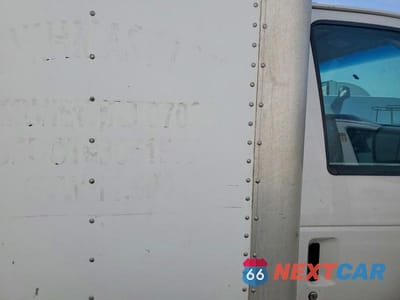 Zdjęcie 11 z 13 samochodu: 2010 FORD E350 BOX TRUCK VIN:1FDWE3FL2ADA99862 - miniatura
