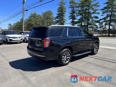 Czwarte zdjęcie samochodu z boku: 2023 CHEVROLET TAHOE K1500 LT VIN:1GNSKNKD1PR174611 - miniatura