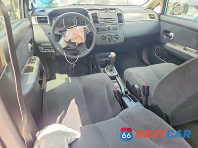 Zdjęcie 8 z 13 samochodu: 2011 NISSAN VERSA 1.8 S VIN:3N1BC1CPXBL495525 - miniatura