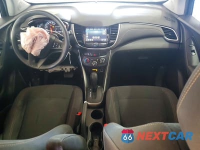 Zdjęcie 8 z 13 samochodu: 2018 CHEVROLET TRAX LS VIN:3GNCJNSB8JL202795 - miniatura