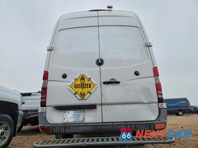 Zdjęcie 6 z 13 samochodu: 2012 MERCEDES-BENZ SPRINTER 2500 VIN:WD3PE8CB5C5709732 - miniatura
