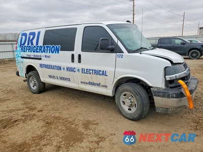 Czwarte zdjęcie samochodu z boku: 2024 CHEVROLET EXPRESS G2500 DELIVERY VAN VIN:1GCWGAFP6R1261768 - miniatura