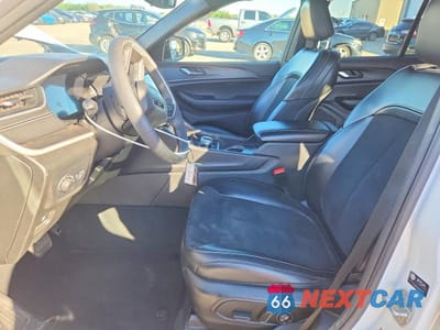 Zdjęcie 7 z 13 samochodu: 2024 JEEP GRAND CHEROKEE LAREDO VIN:1C4RJHAG9RC124553 - miniatura
