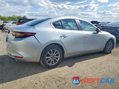 Trzecie zdjęcie samochodu z tyłu: 2020 MAZDA 3 VIN:3MZBPABL9LM127183 - miniatura