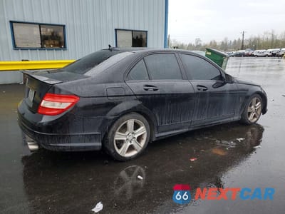 Trzecie zdjęcie samochodu z tyłu: 2011 MERCEDES-BENZ C 300 VIN:WDDGF5EB7BA419213 - miniatura