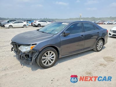 2012 TOYOTA CAMRY XLE 4T4BF1FK4CR203817 - główne zdjęcie licytacji z USA - miniatura