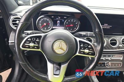 Zdjęcie 8 z 14 samochodu: 2019 MERCEDES-BENZ E 300 4MATIC VIN:WDDZF4KB2KA573612 - miniatura