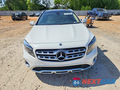 Piąte zdjęcie samochodu w środku: 2019 MERCEDES-BENZ GLA 250 VIN:WDCTG4EB3KU004205 - miniatura