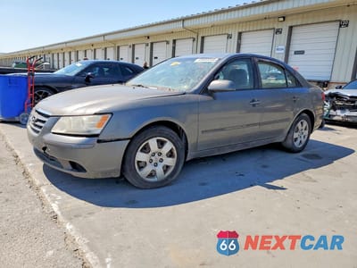 2010 HYUNDAI SONATA GLS 5NPET4AC2AH653124 - główne zdjęcie licytacji z USA - miniatura