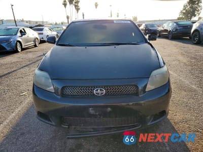 Piąte zdjęcie samochodu w środku: 2005 SCION TC BASE VIN:JTKDE177150048697 - miniatura