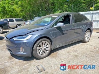 2017 TESLA MODEL X 5YJXCDE23HF052212 - główne zdjęcie licytacji z USA - miniatura