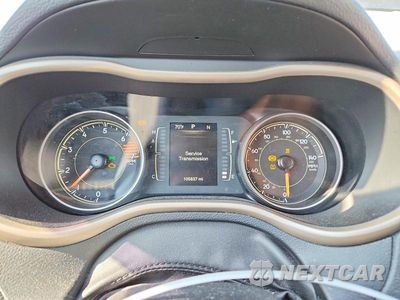 Zdjęcie 9 z 13 samochodu: 2016 JEEP CHEROKEE LATITUDE VIN:1C4PJLCB7GW347326 - miniatura