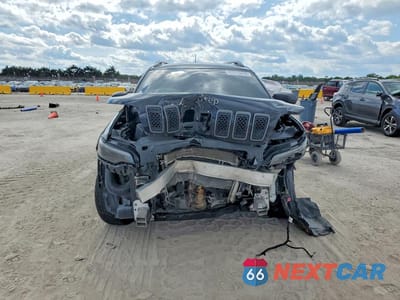 Piąte zdjęcie samochodu w środku: 2021 JEEP CHEROKEE LATITUDE LUX VIN:1C4PJMMX8MD122940 - miniatura