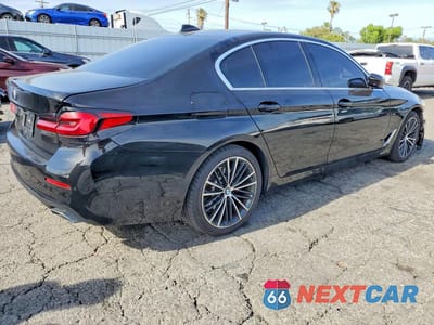Trzecie zdjęcie samochodu z tyłu: 2021 BMW 530E VIN:WBA13AG02MCF46245 - miniatura