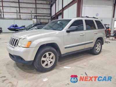 2008 JEEP GRAND CHEROKEE LAREDO 1J8GR48K98C246193 - główne zdjęcie licytacji z USA - miniatura
