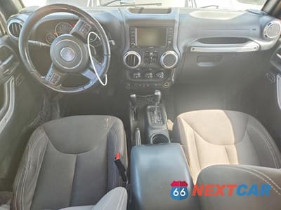 Zdjęcie 8 z 12 samochodu: 2017 JEEP WRANGLER UNLIMITED SAHARA VIN:1C4BJWEG5HL611764 - miniatura