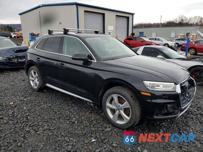 Czwarte zdjęcie samochodu z boku: 2020 AUDI Q5 PREMIUM VIN:WA1ANAFY2L2026983 - miniatura