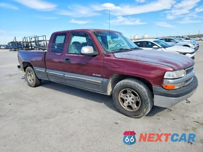 Czwarte zdjęcie samochodu z boku: 2000 CHEVROLET SILVERADO VIN:2GCEC19TXY1271891 - miniatura