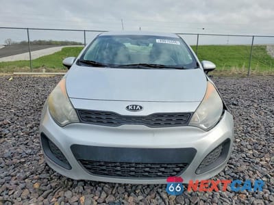 Piąte zdjęcie samochodu w środku: 2012 KIA RIO LX VIN:KNADM5A39C6017342 - miniatura