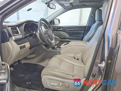 Zdjęcie 7 z 12 samochodu: 2015 TOYOTA HIGHLANDER LIMITED VIN:5TDYKRFH8FS070527 - miniatura