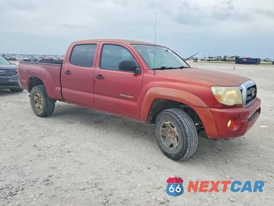 Czwarte zdjęcie samochodu z boku: 2005 TOYOTA TACOMA DOUBLE CAB PRERUNNER LONG BED VIN:5TEKU72N25Z080861 - miniatura