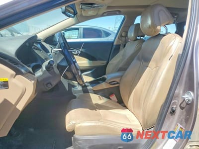 Zdjęcie 7 z 12 samochodu: 2013 HYUNDAI AZERA BASE VIN:KMHFH4JG5DA251579 - miniatura