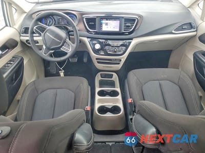 Zdjęcie 8 z 14 samochodu: 2023 CHRYSLER VOYAGER LX VIN:2C4RC1CG0PR524696 - miniatura