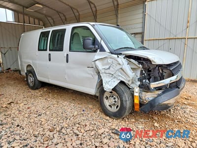 Czwarte zdjęcie samochodu z boku: 2025 CHEVROLET EXPRESS DELIVERY VAN VIN:1GCWGAF74S1106948 - miniatura