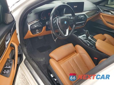 Zdjęcie 8 z 13 samochodu: 2022 BMW 530 I VIN:WBA53BH00NWX41747 - miniatura